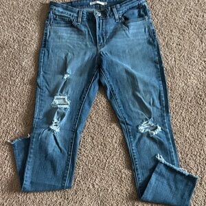 Levi's Distressed Ankle Jeans in Blue